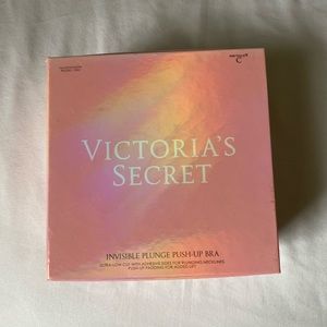 Victoria Secret Invisible Plunge Push-up Bra